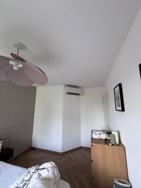 Climatisation Toshiba dans la chambre à Leguevin 